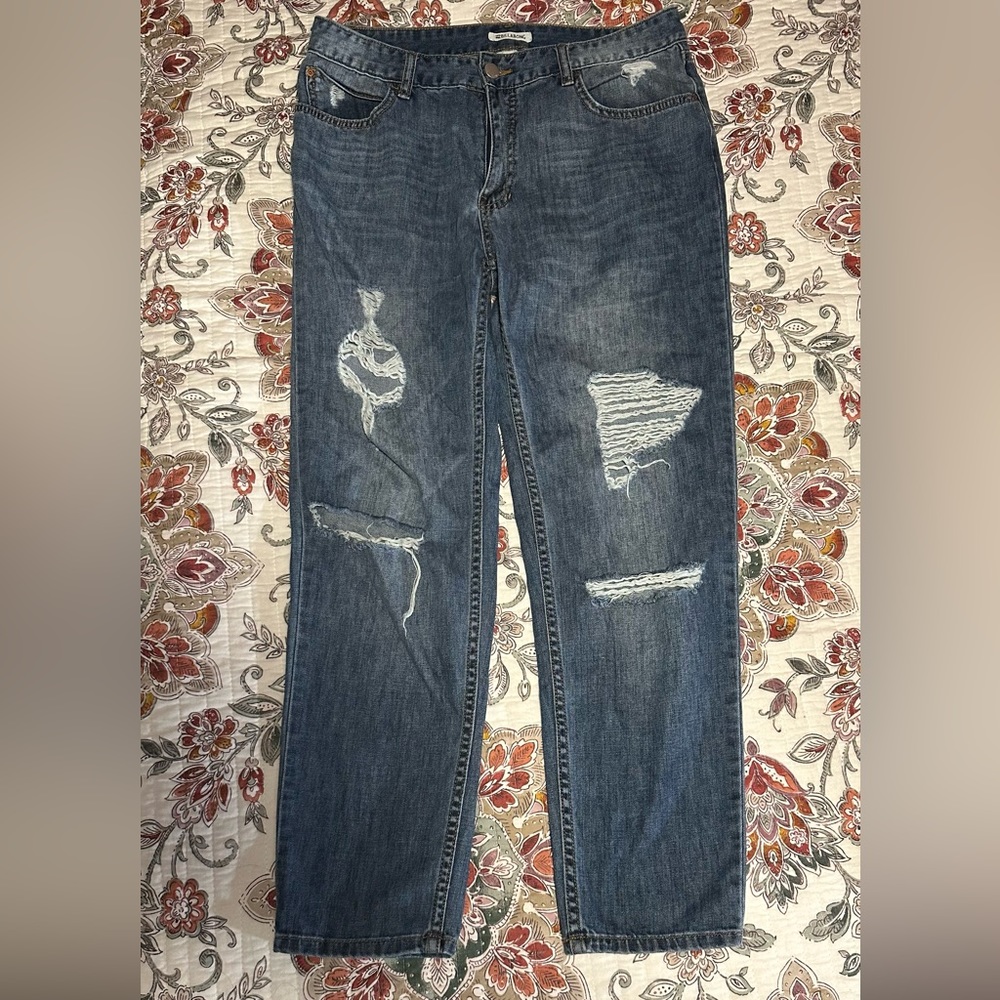 BILLA BONG RIPPED JEANS